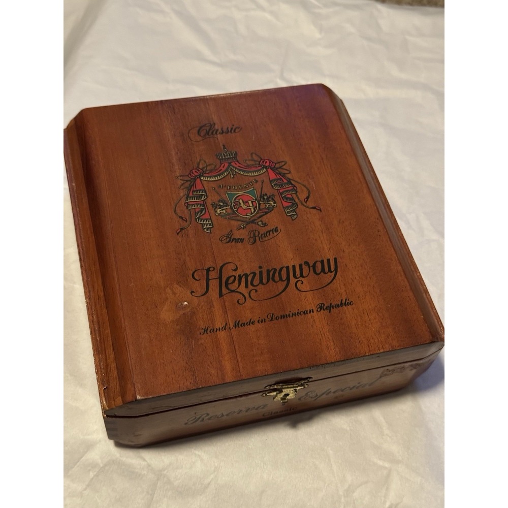 Arturo Fuente Hemingway Signature Wood Cigar Box Especial Reserva Dom Republic